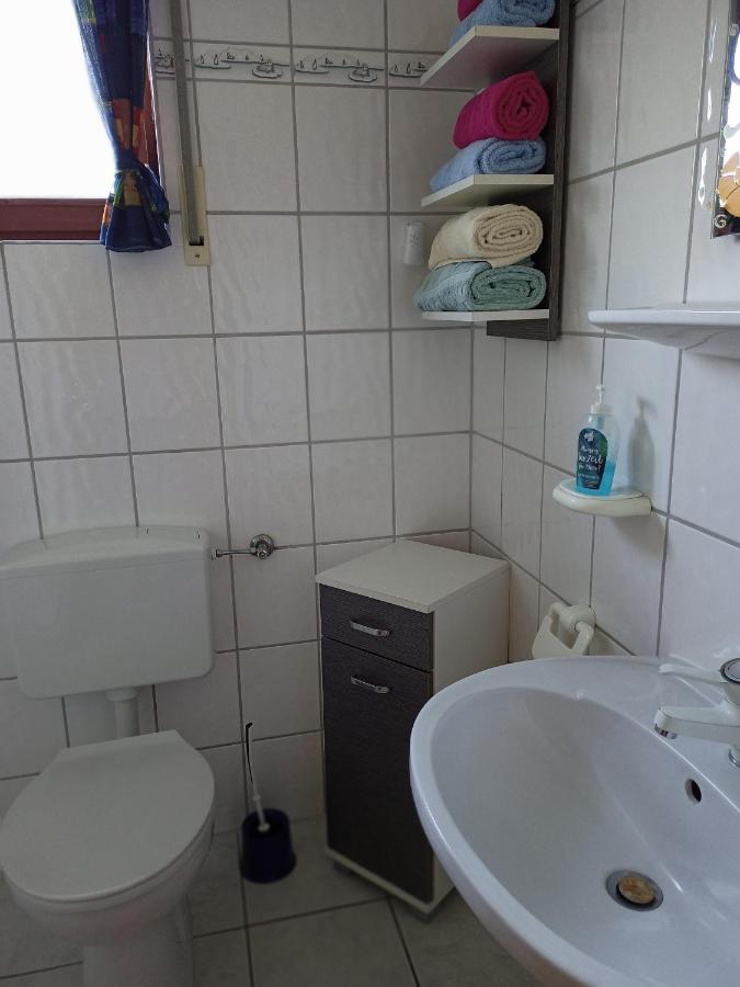 Haus Seerobbe-Erdgeschosswohnung فيهمارن المظهر الخارجي الصورة